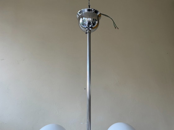 Image 1 of Lampada a sospensione Lampada da soffitto 8 lampadine opaline anni '70 francese