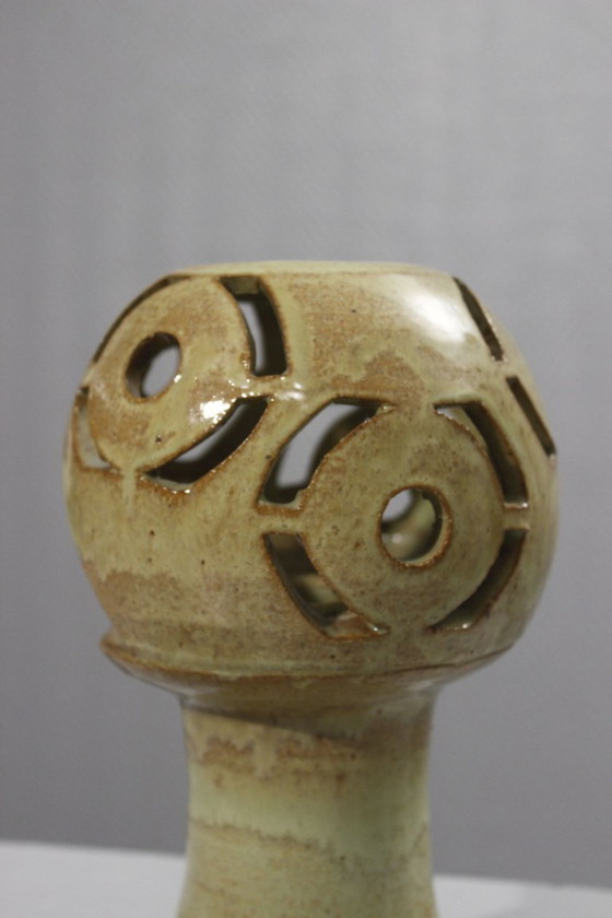 Image 1 of Kandelaar van opengewerkt steengoed, modernistisch ontwerp, 20e eeuw