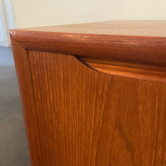 Image 1 of Alter dänischer TV-Schrank/ niedriges Sideboard von Dyrlund