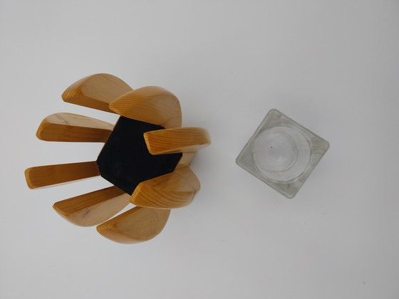 Image 1 of 1 x Zweedse grenen kandelaar met glazen inzet. 1970's 