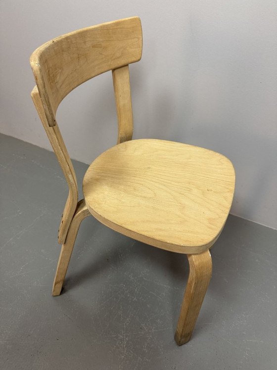 Image 1 of Juego de 4 sillas de contrachapado Alvar Aalto modelo 69 de primera edición para Artek, Finlandia, década de 1940.