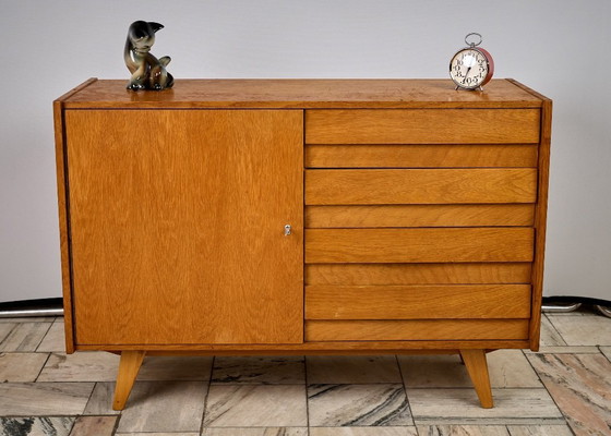 Image 1 of Credenza vintage in quercia di Jiří Jiroutek, anni '60, Cecoslovacchia