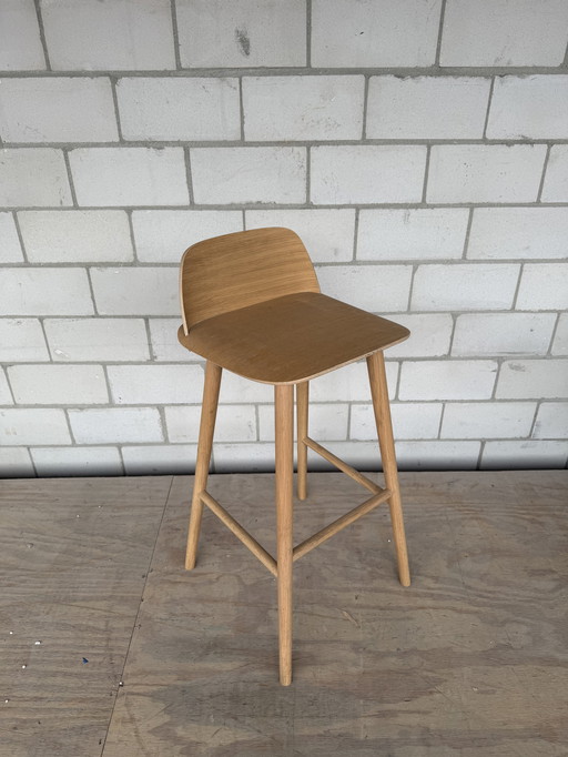 Muuto Nerd Barkruk (Eiken Hoog)