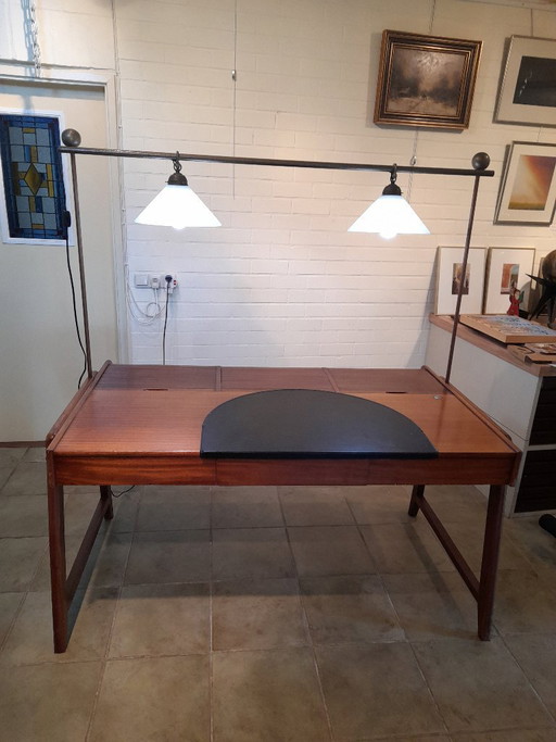 Bureau Clausen et Maerus à 3 tiroirs – Wood
