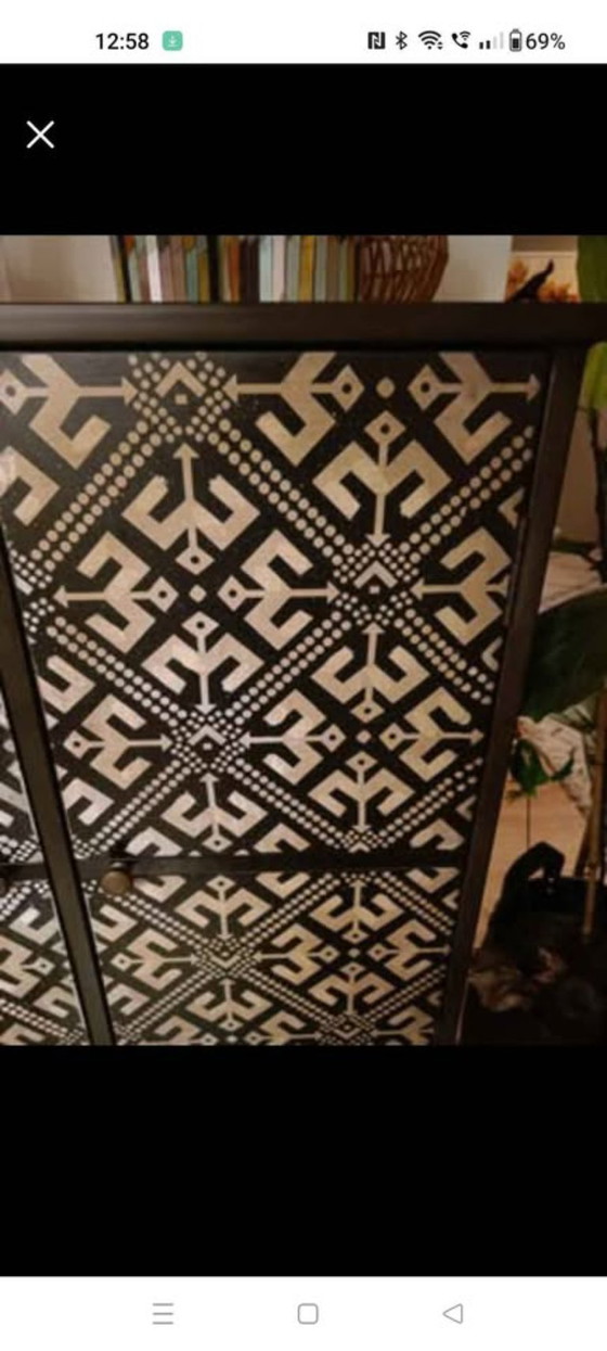 Image 1 of Beautiful cabinet in black metal with wooden panels at the front