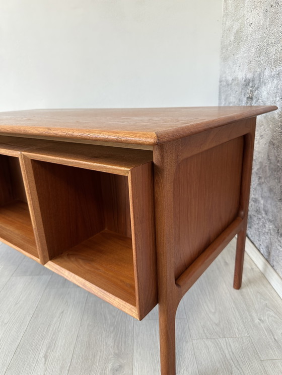 Image 1 of Bureau danois en teck by Arne Vodder, années 1960