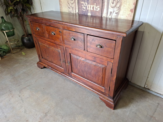 Sideboard aus Teakholz, Wandschrank. Konsolenmaße: 145 x 47 cm und 89 cm hoch. – Wood (photo 2 of 6)