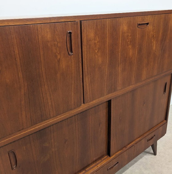 Image 1 of Highboard uit het midden van de vorige eeuw, jaren 60.