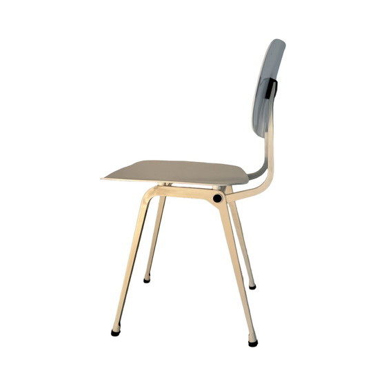 Image 1 of Friso Kramer - Ahrend - Revolt Stuhl - Weiß - Mehrere auf Lager!