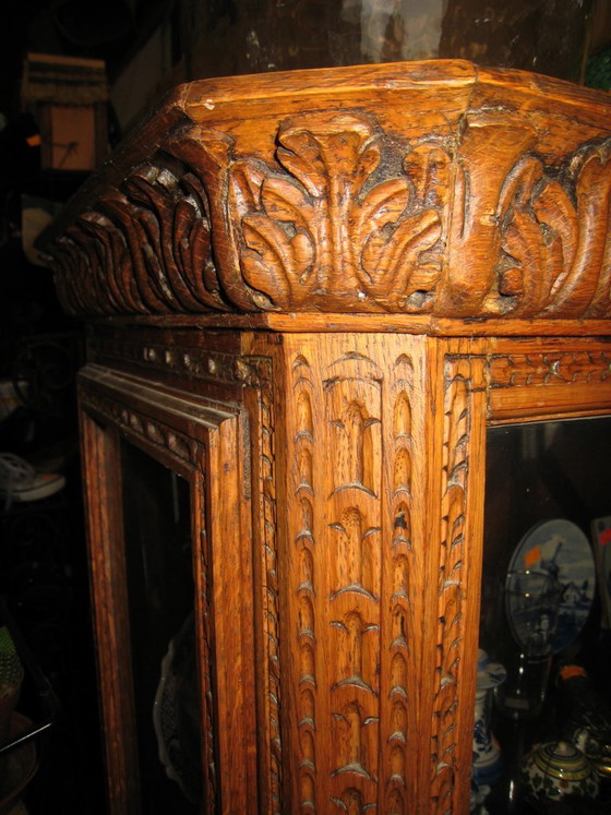 Carved wood Display cabinet with glass doors, Brown, Classicisme (photo 10 of 11)