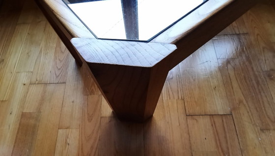 Image 1 of Vintage salontafel van massief licht iepenhout en rookglas, jaren 70/80.