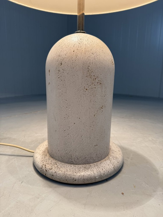 Image 1 of Lámpara de mesa italiana de travertino de mediados de siglo, década de 1960.
