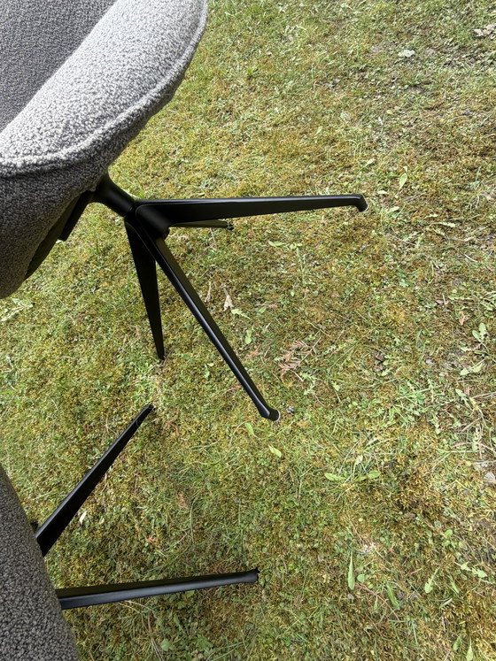 Image 1 of 4 design draaistoelen van Brees New World – zo goed als nieuw en van hoge kwaliteit.