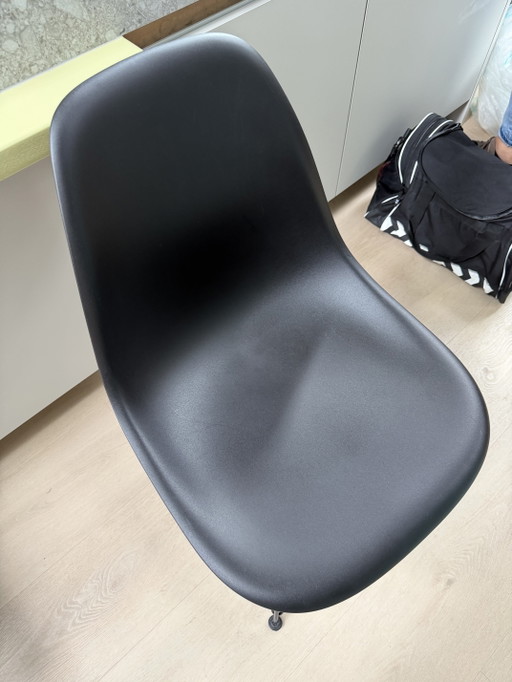 Vitra DSR Black