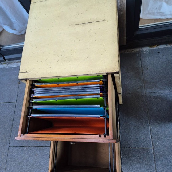 Image 1 of Authentic Models (AM)