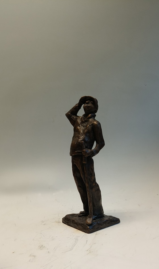 Image 1 of Image de sculpture en bronze et laiton représentant un golfeur, homme suivant