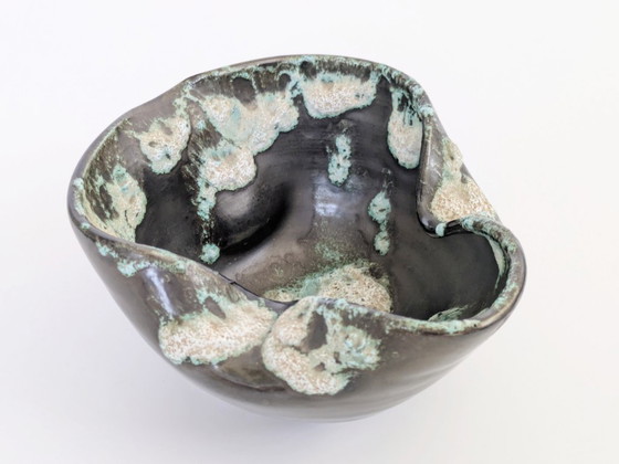Image 1 of Bol vintage de style Vallauris, poterie de lave grasse du milieu du siècle, anthracite et vert mousse