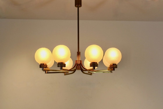 Lampadario francese in ottone e vetro smerigliato (foto 10 di 15)