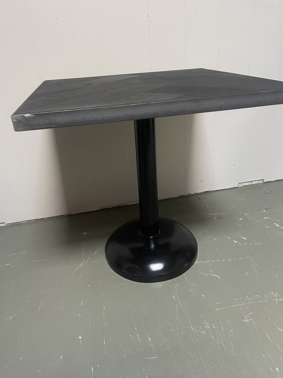 Table d'appoint en chêne à chevrons – Tables d'appoint, Metal, Wood (photo 4 of 7)