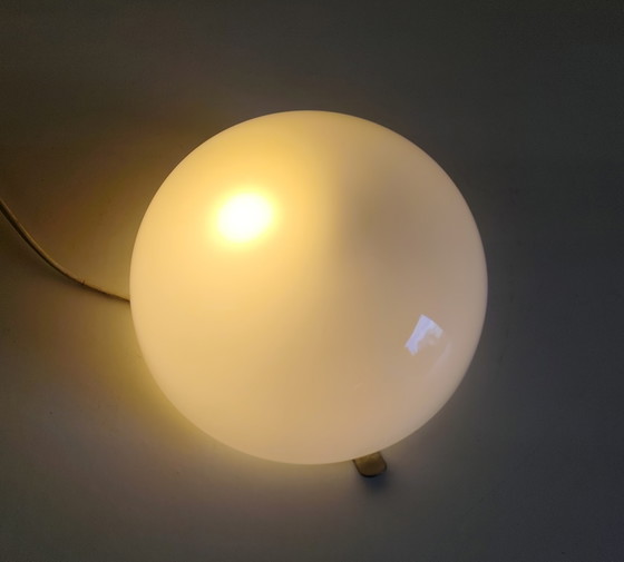 Opaline Globe Ceiling Light or Wall Sconce - Mid. 20th Century – Glass (photo 6 of 8)