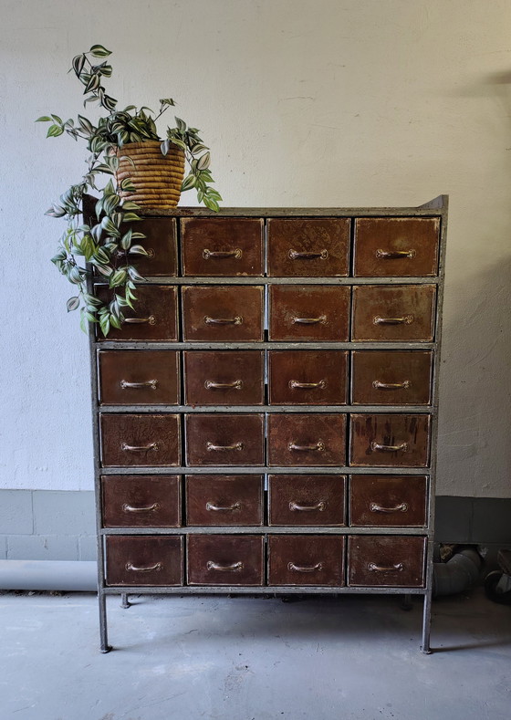 Image 1 of Cassettiera in acciaio