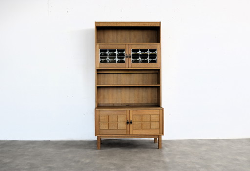 brutalist deense vitrinekast