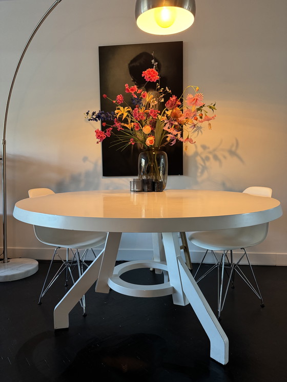 Image 1 of Round table Linteloo Popov - Roderick Vos