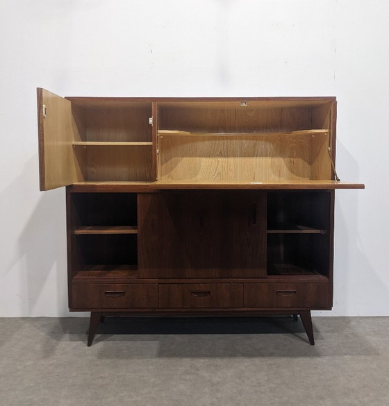 Image 1 of Highboard uit het midden van de vorige eeuw, jaren 60.