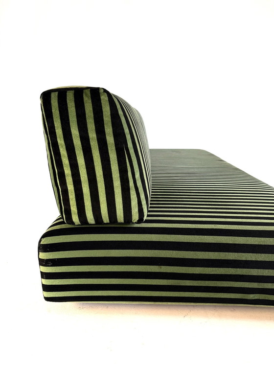 Image 1 of Divano letto vintage in velluto anni '60