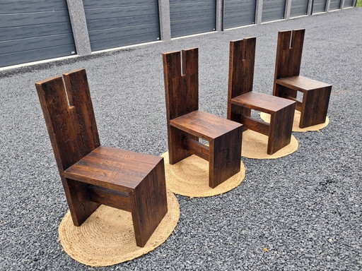 4 chaises de style brutaliste