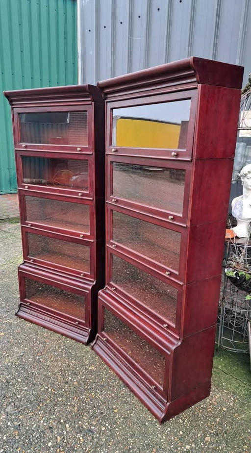 Classic mahogany Globe Wernicke style bookcase , dim. 85x30 and 195cm high.