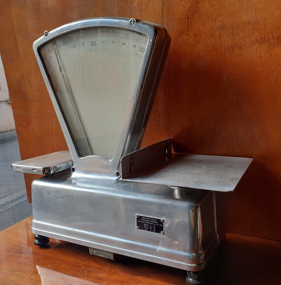 Image 1 of Vintage grocery scale