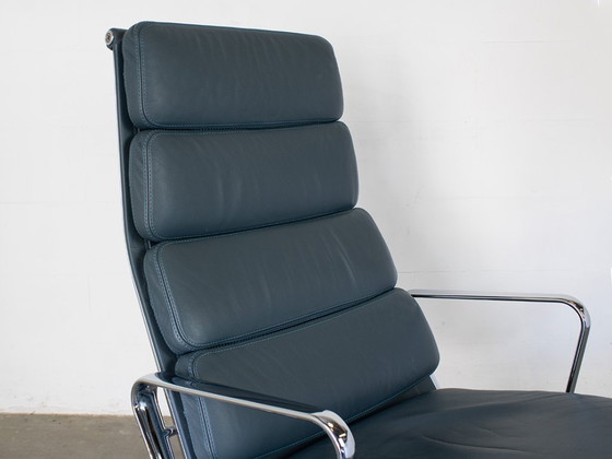 Vitra EA 222 Softpad Poltrona Pelle, Charles Eames. – Poltrone, Leather (photo 6 of 11)