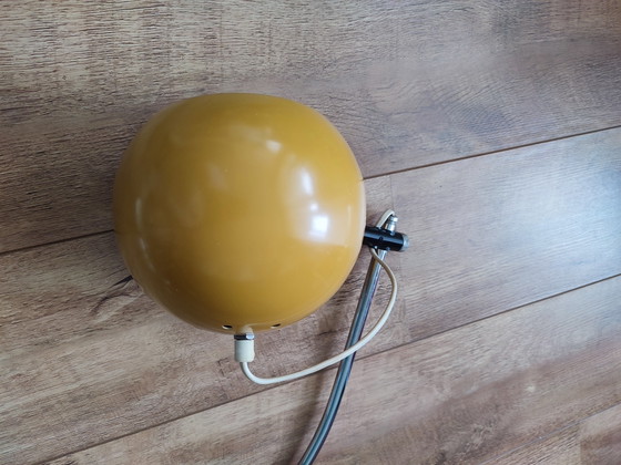 Herda Space Age Eyeball booglamp wandlamp mosterdgeel okergeel '70 – Wandlampen, Metal, Chrome (photo 6 of 15)