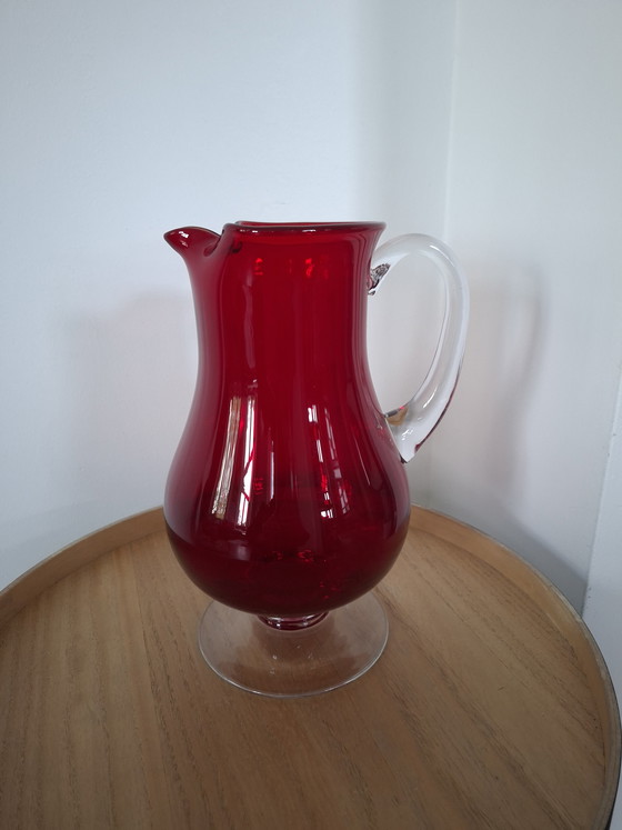 Image 1 of Vintage Mid-Century Robijnrode Kan – Handgeblazen – Monica Bratt-Stijl
