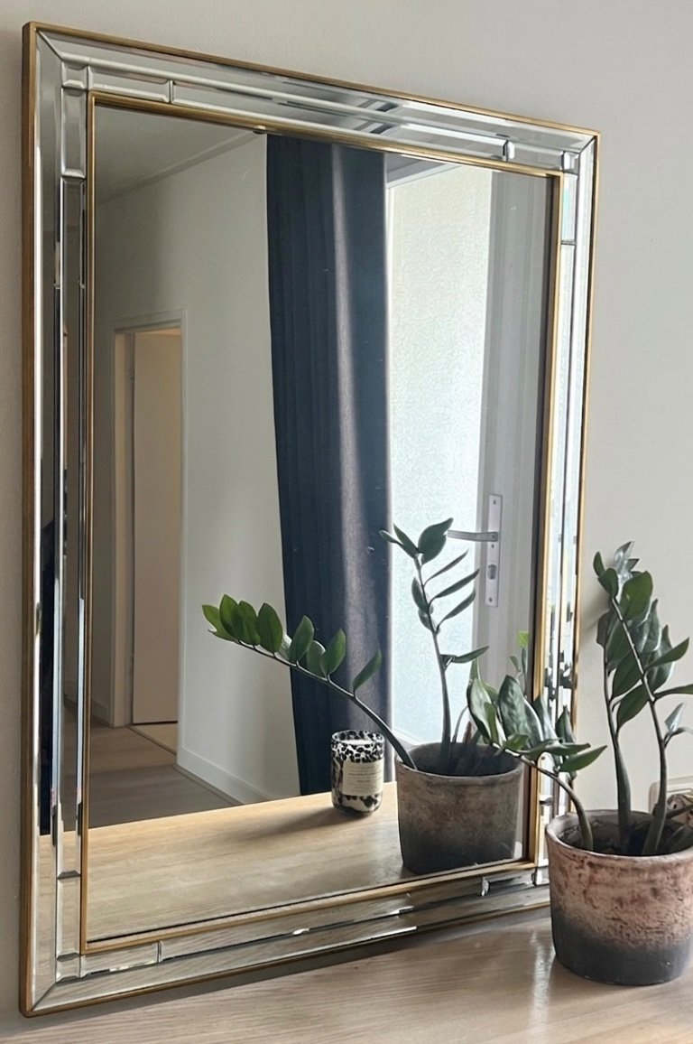 “Deknudt Mirrors” 壁掛けミラー　ミッドセンチュリー　Y2K Mid-Century Deknudt Mirror – 1970s | €250 | Whoppah
