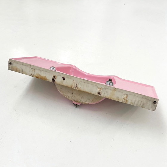 Image 1 of Grand lavabo rose vintage, années 1980