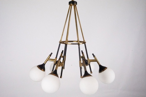 Image 1 of Rara lámpara Stilnovo de los años 50 con globos de cristal opalino. Italia