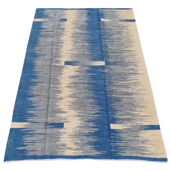 Alfombra Kilim tejida a mano | Diseño Ikat azul moderno | Lana de tejido plano sobre algodón (97 × 72 – Wool (photo 3 of 9)