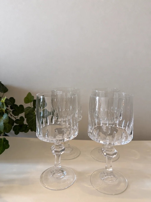 Set of 4 Cristal D'Arques wine glasses