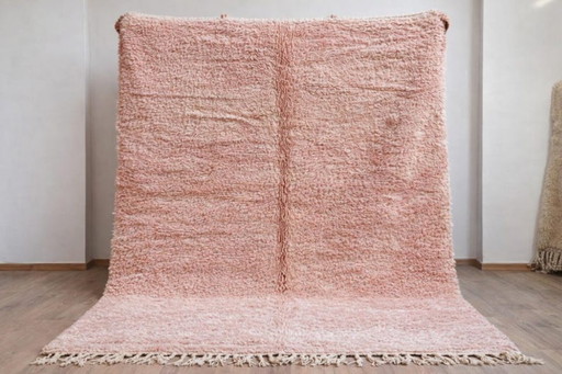 Alfombra bereber marroquí rosa de 200 cm x 300 cm.