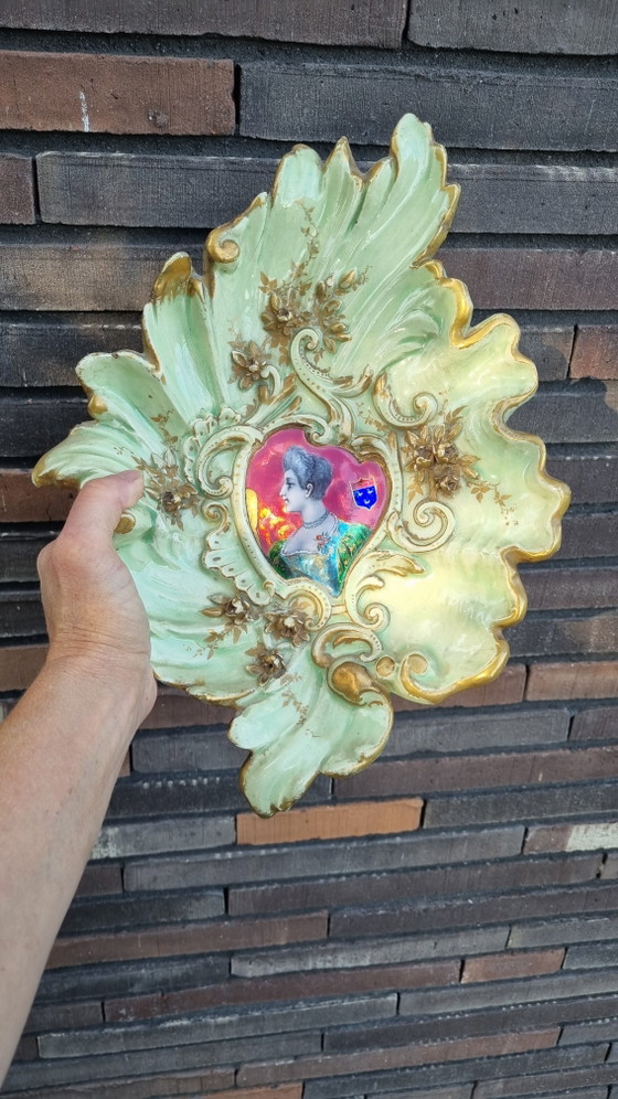 Antico piatto da muro in maiolica rococò, Francia XIX secolo, Édouard Gilles – Decorazioni murali, Ceramic (photo 10 of 15)