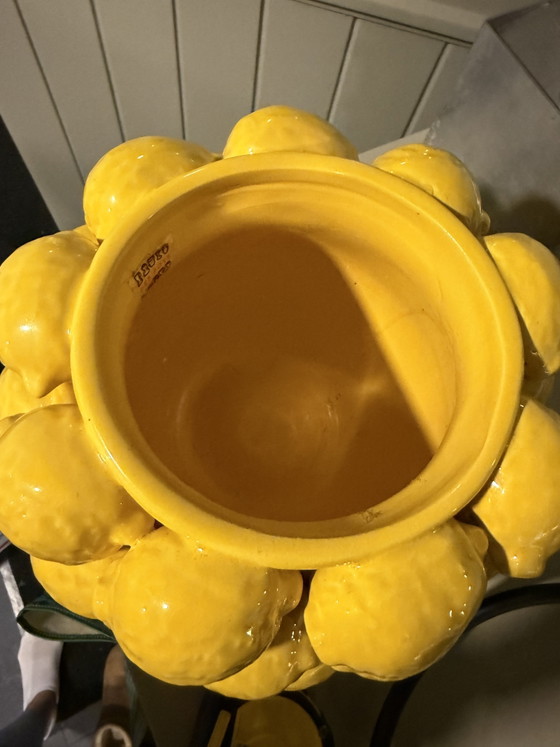 Des Pots Zitronenvase / Blumentopf – Gelbe Keramik – Vasen, Ceramic (photo 3 of 5)
