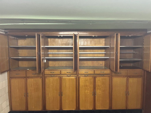 armoire en bois