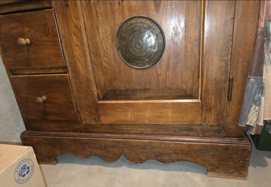Image 1 of Antiker Eichenholz-Brotschrank