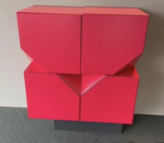 Image 1 of Mueble estilo Memphis 4 bloques rojos sueltos 40x40x40 cm