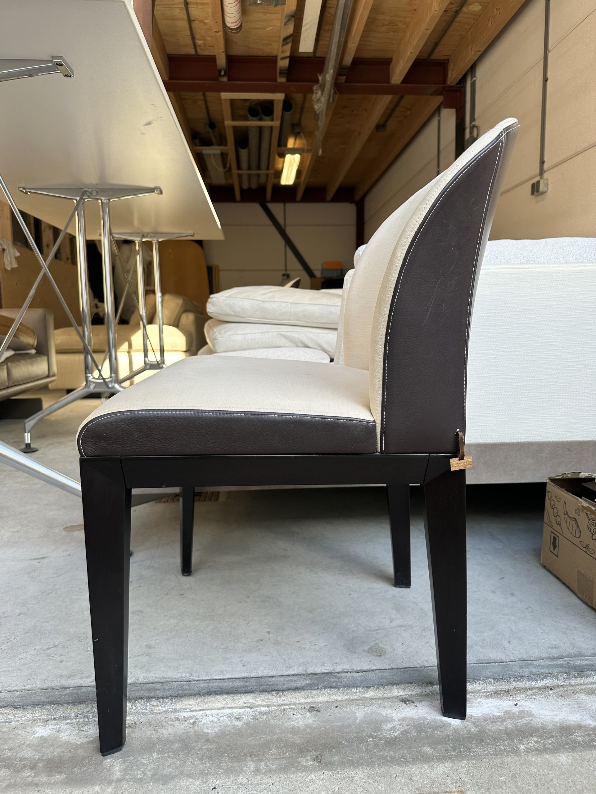 Second-hand Giorgetti Dining chairs (21) | Whoppah
