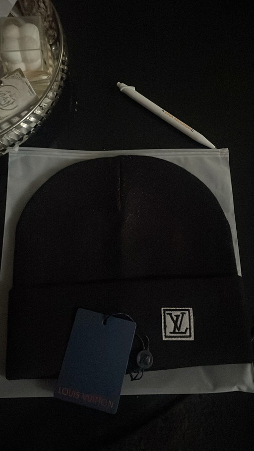 18x Bonnets