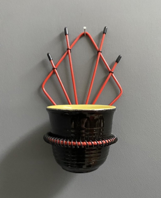 Portavaso da parete rosso + vaso in ceramica anni '60