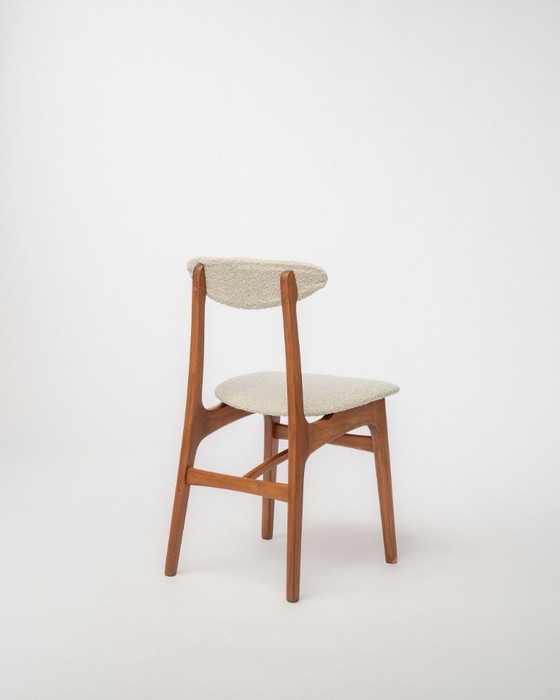 Image 1 of Vintage Mid-Century Dining Chair by Rajmund Hałas – Expertly Restored Vintage Piece